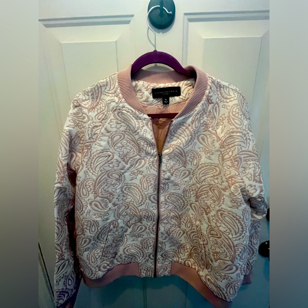 NWT Women’s Victoria Beckham x Target Blush Paisley Print Bomber Jacket, Size XL